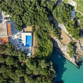 7 bedroom seafront luxury villa with pool & jacuzzi, near Acharavi, sleeps 14-15